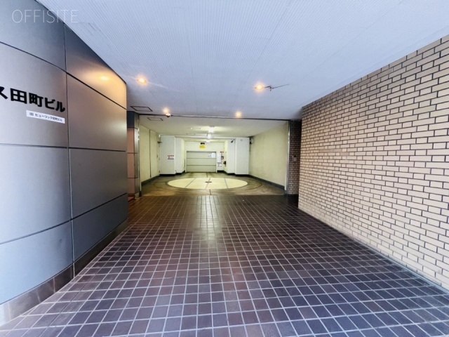 オーキッドプレイス田町ビル　駐車場