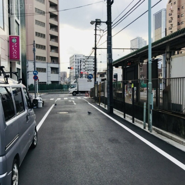 MTビル ビル前面道路