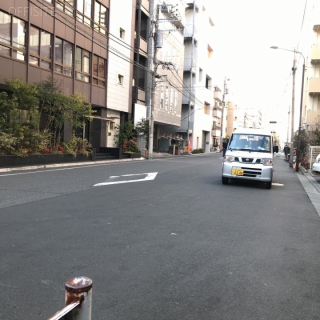 伊義(イヨシ)ビル ビル前面道路