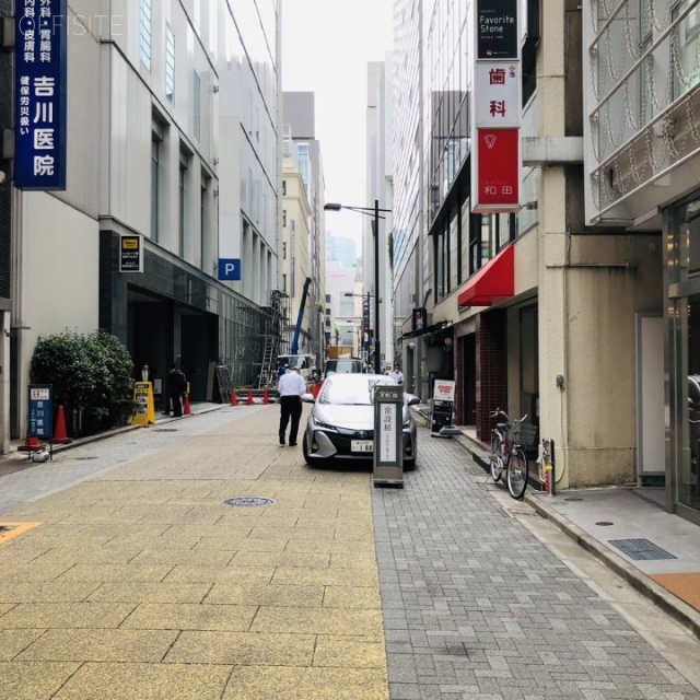 VORT銀座DDI ビル前面道路