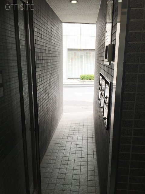 松屋ビル エントランス