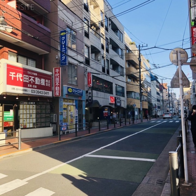 ライオンズマンション塩田駒込 ビル前面道路