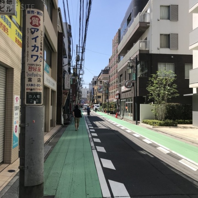 科研ビル(別館) ビル前面道路