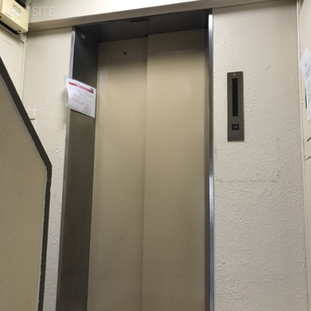 中川ビル エレベーター