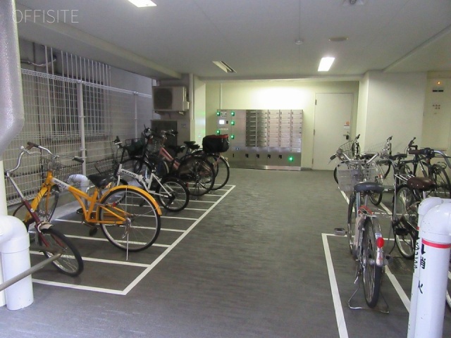 カスタリア新富町 駐輪スペース