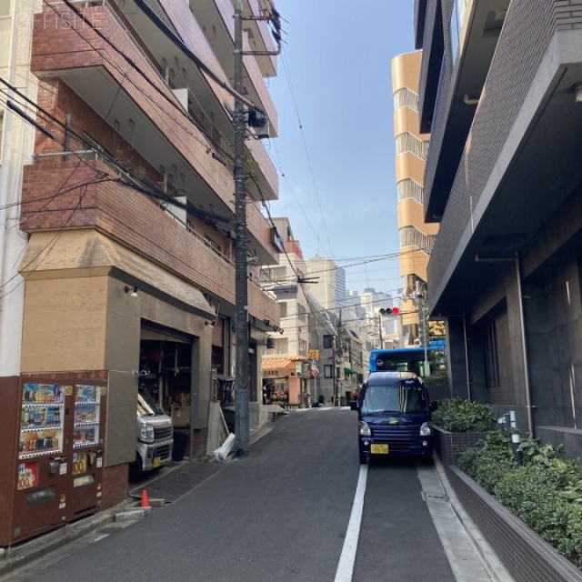 エンドウビル ビル前面道路