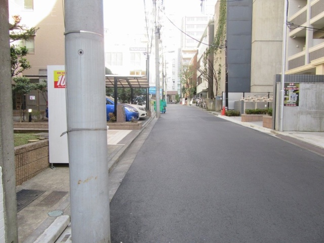 石井第3ビル ビル前面道路