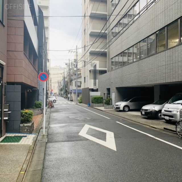 中央山田ビル ビル前面道路