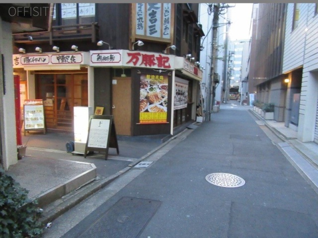 日本橋淡路ビル ビル前面道路