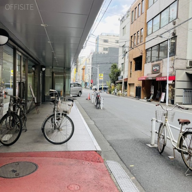 ハニー外神田第2ビル ビル前面道路