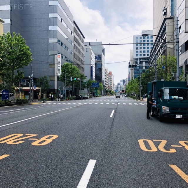 三友常盤橋ビル ビル前面道路