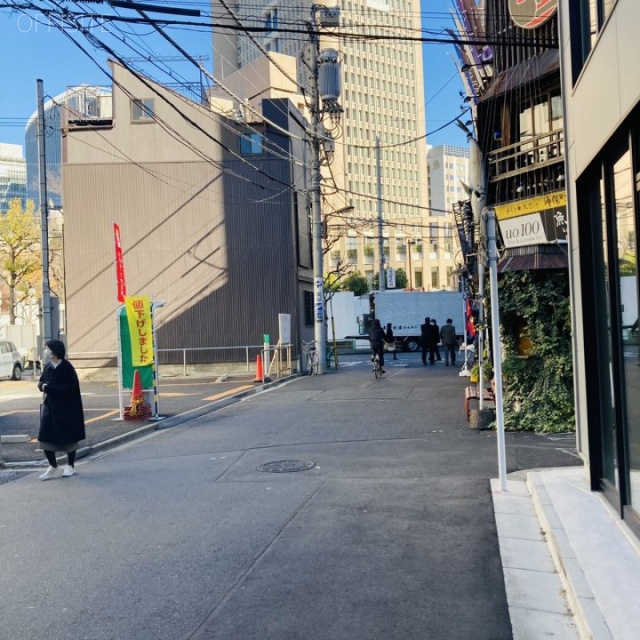 MTーO神保町アネックス ビル前面道路