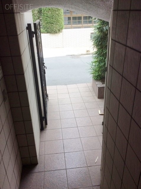 ヒルトップ神宮前 エントランス