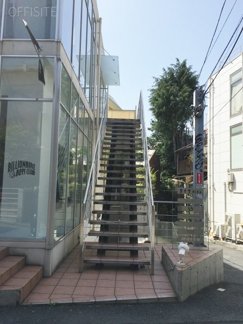 RISA(ライサ)ビル 階段