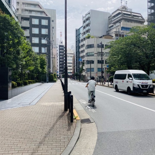 シティタワー九段下 前面道路