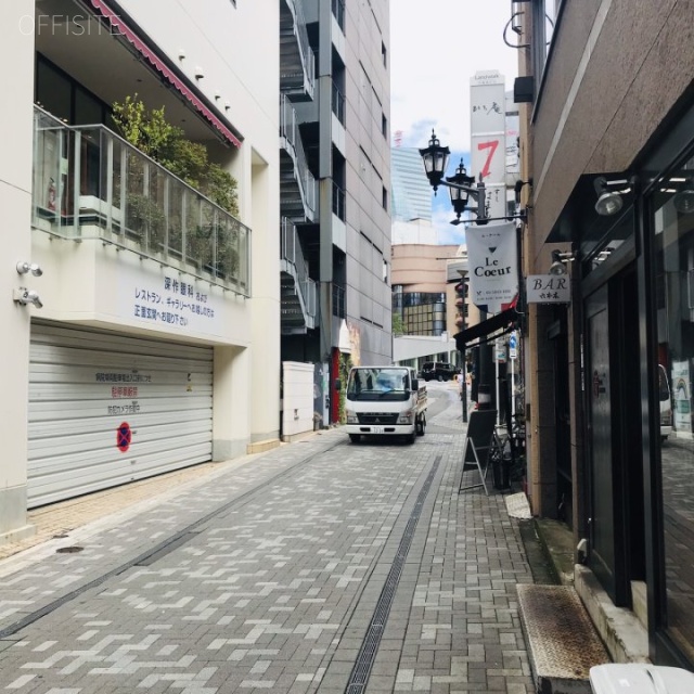 惣慶ビル ビル前面道路
