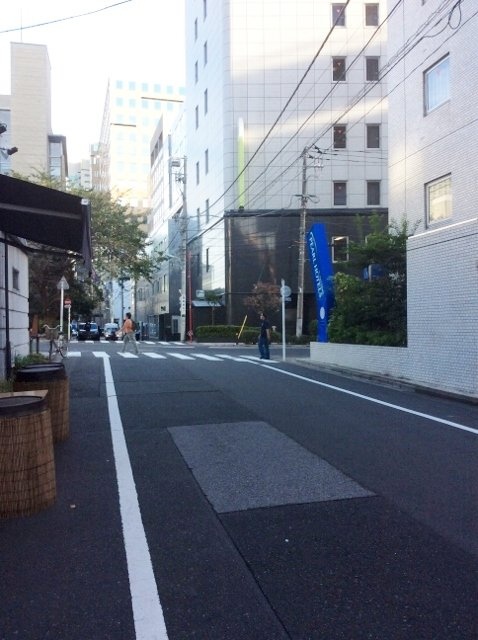 新川ビル ビル周辺道路
