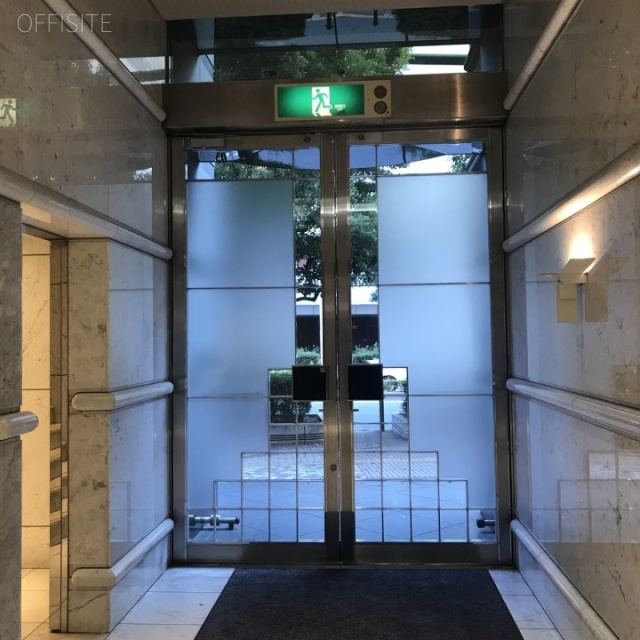 東栄ビル エントランス