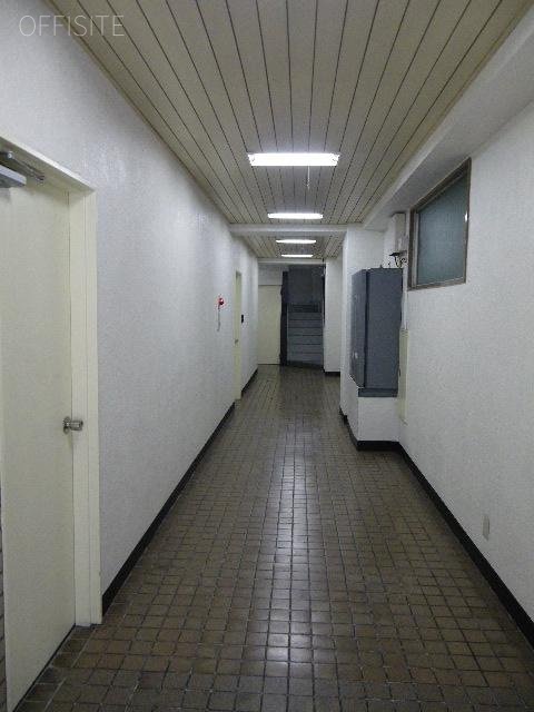 大澤ビル 廊下