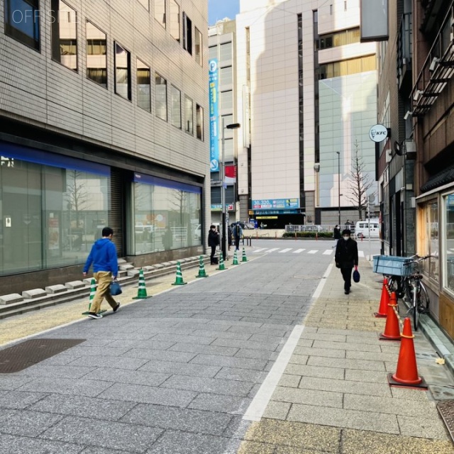 西口栄ビル ビル前面道路