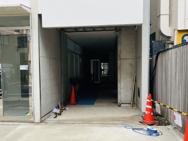 THE PORTAL 本郷三丁目(旧 宮本ビル)　エントランス