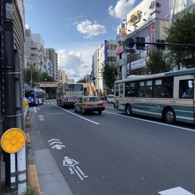 マンション荻窪 ビル前面道路