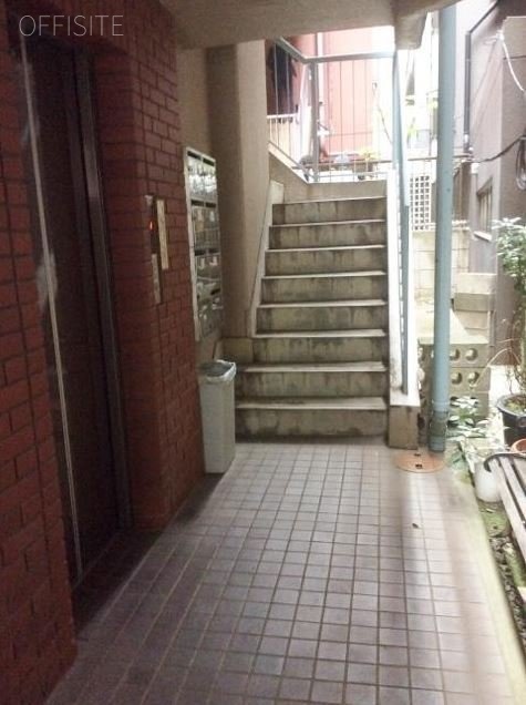 伊藤ビル エントランスホール