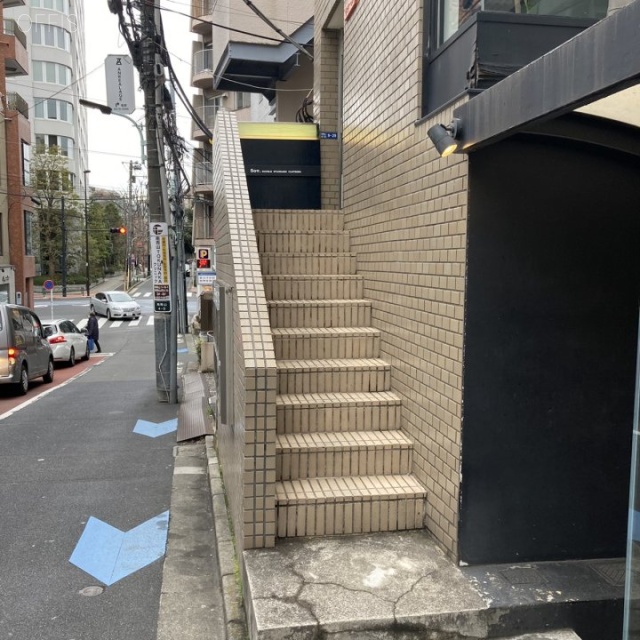 サタール青山 エントランス