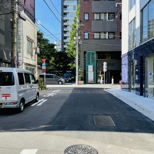 ACN八丁堀Garden　ビル前面道路