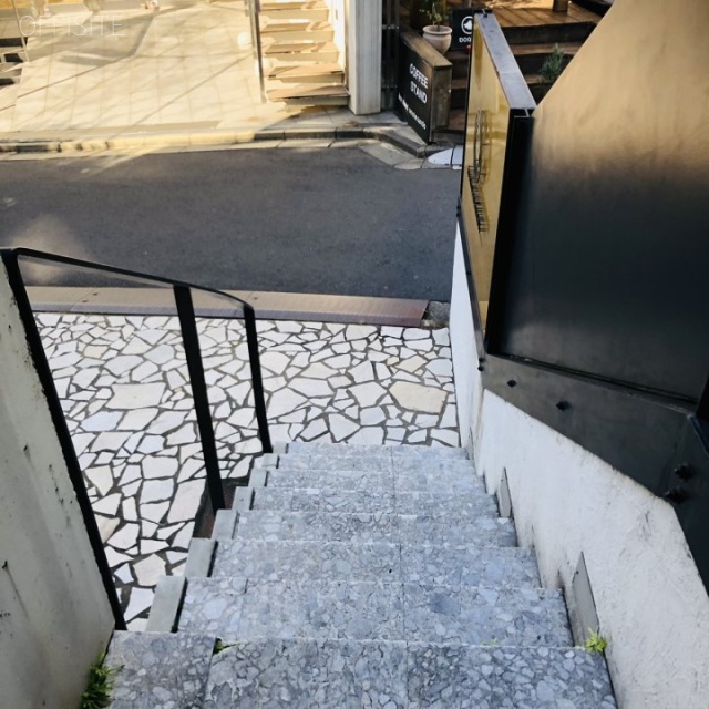 バルビゾン30 エントランス