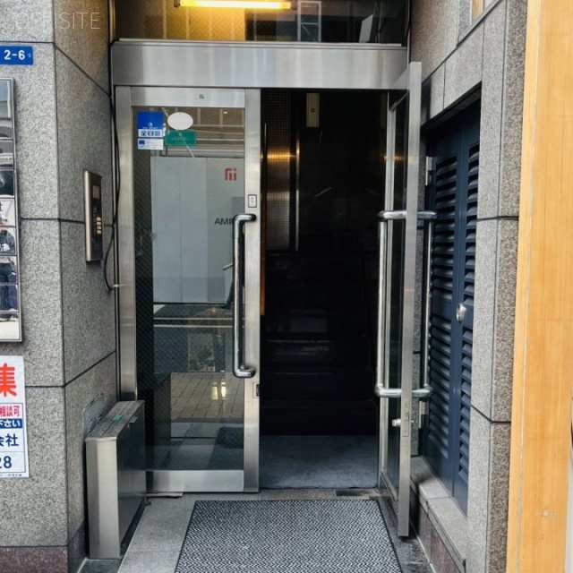 大塚ビル オフィスビル出入口
