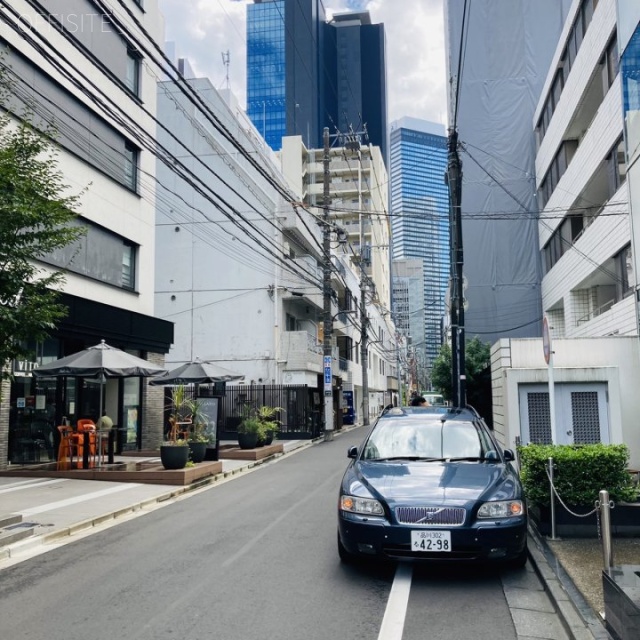 三井花桐ビル ビル前面道路