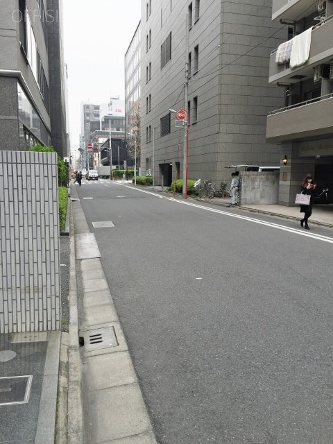 バルコ日本橋ビル ビル前面道路