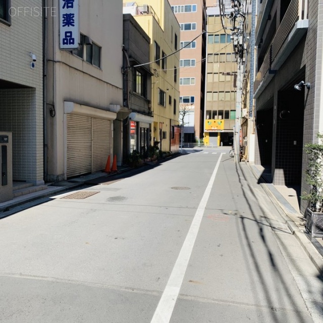 ウチダビル ビル前面道路
