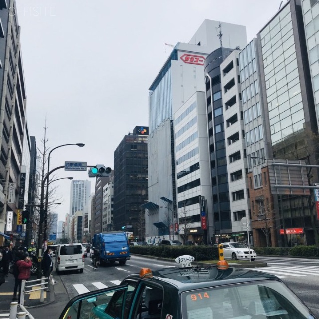 KDX新橋ビル(ビュレックスラボ新橋) ビル前面道路