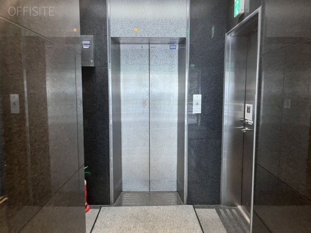 六本木蟻川ビル　エントランス