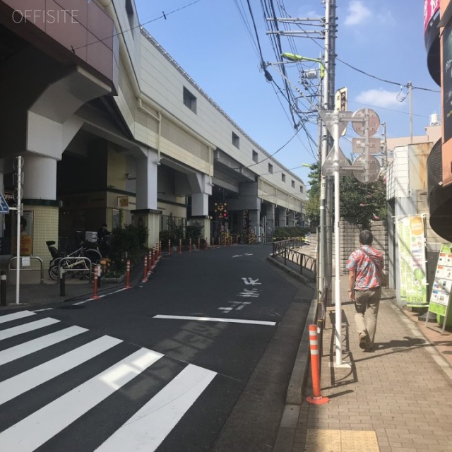 マツヤビル ビル前面道路