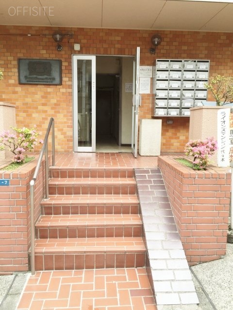 ライオンズマンション代々木 エントランス