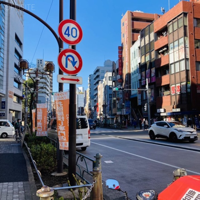 池袋TAビル ビル前面道路