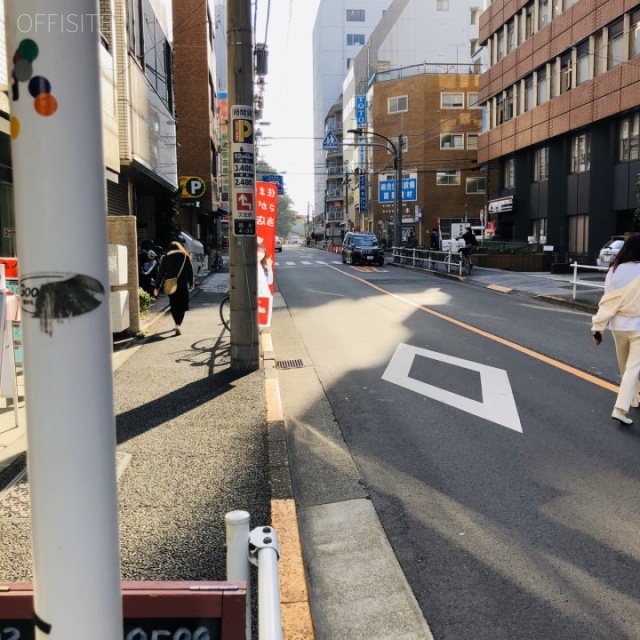 ビルド吉田 ビル前面道路
