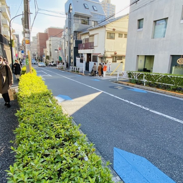 慶成神宮前ビル ビル前面道路
