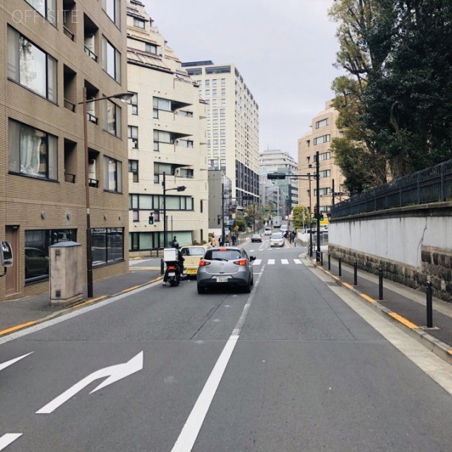 大宮ビル ビル前面道路