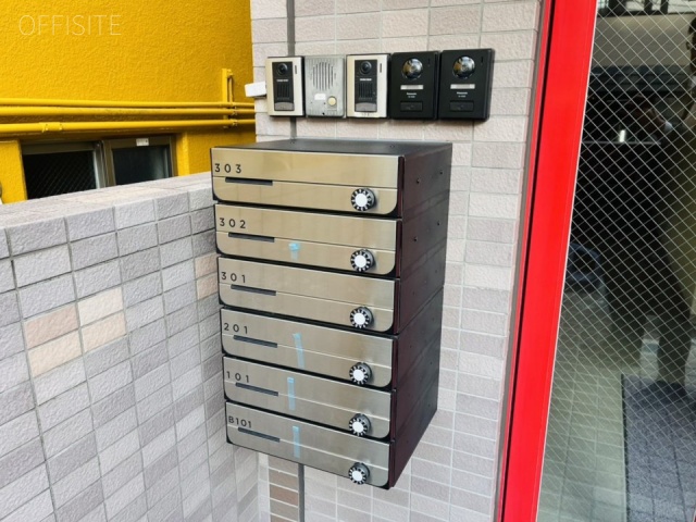 的場ビル エントランス