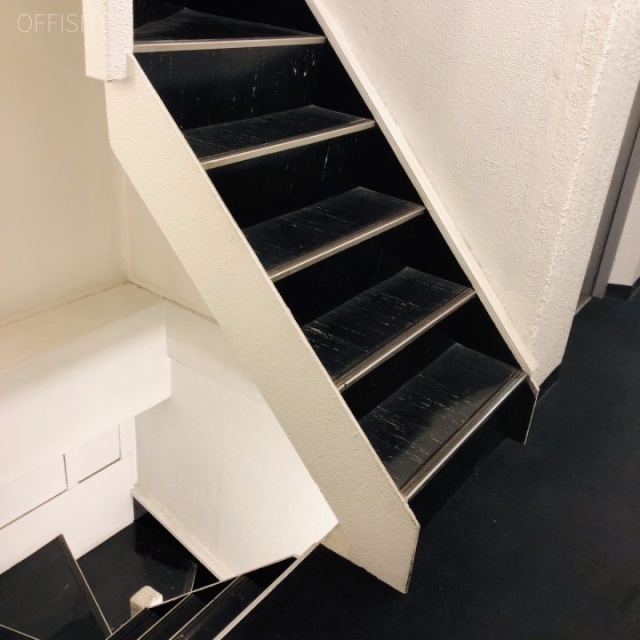 Working Station TOKYO(DECO TOKYO) 階段