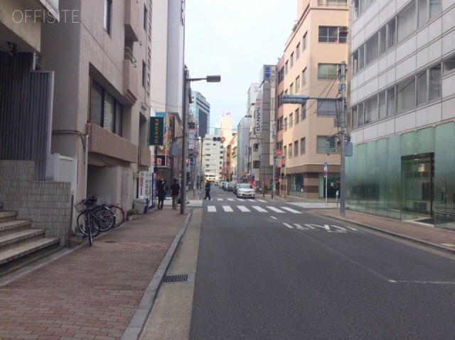 ユーティビル ビル前面道路