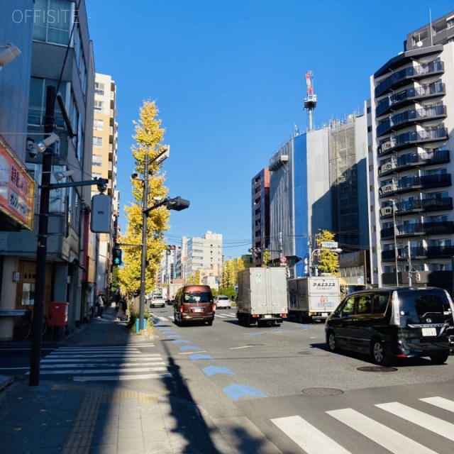 千住MKビル ビル前面道路