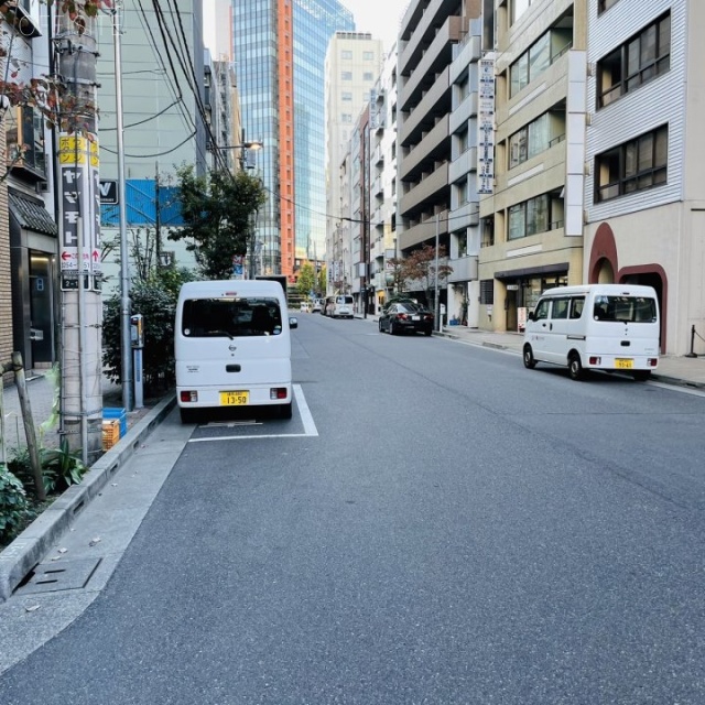 ライダーズビル ビル前面道路