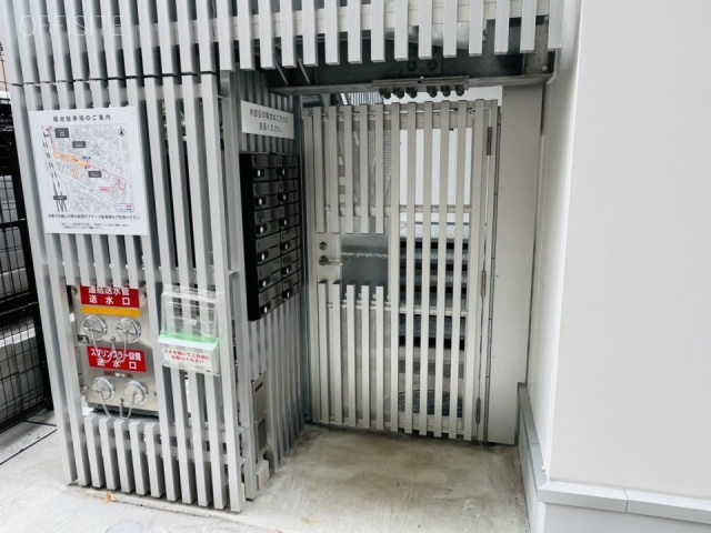 新宿東栄ビル エントランス