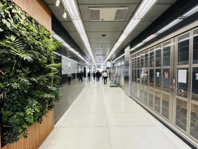 新虎ノ門実業会館(新館) エントランス