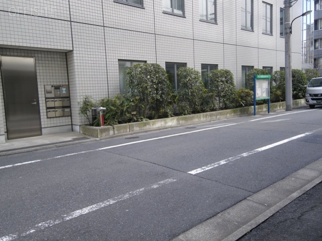 MSC西新橋ビル ビル前面道路